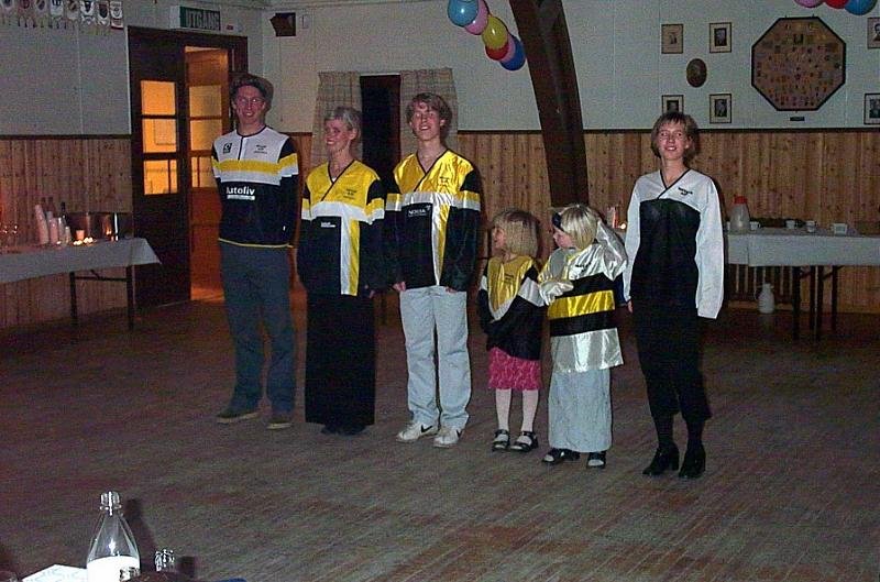En kavalkad över våra tävlingsdräkter.