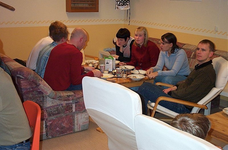 Gröt med skinksmörgås.