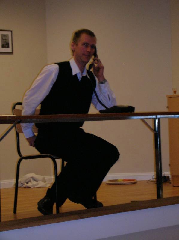 Fredrik tar sig en lur.