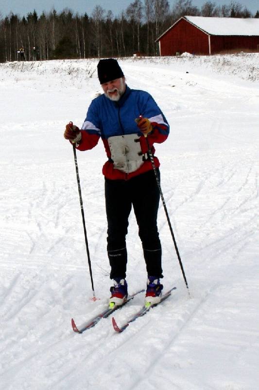 Uno berg stakar mot mål.